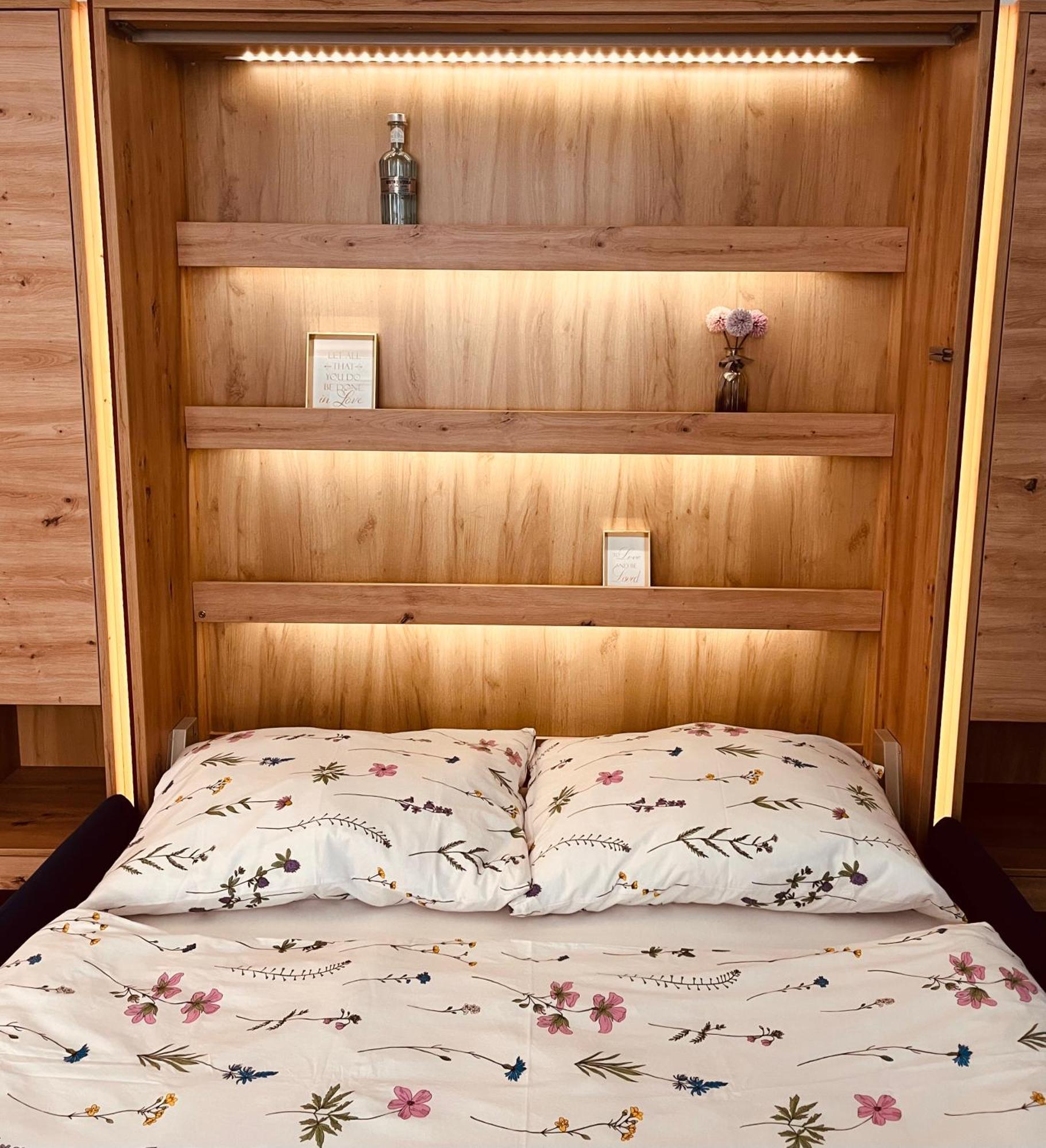 Moderni Apartman Na Hluboke V Praze - Idealni Pro 4 Praga Esterno foto